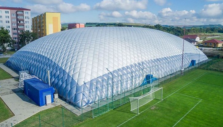 Новото съоръжение ще се ползва от школата на "Етър" при лоши метеорологични условия