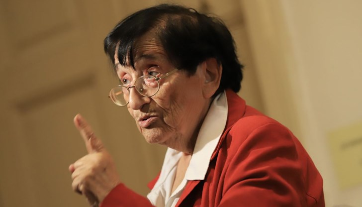 Минималната заплата трябва да се изравни с издръжката на живота