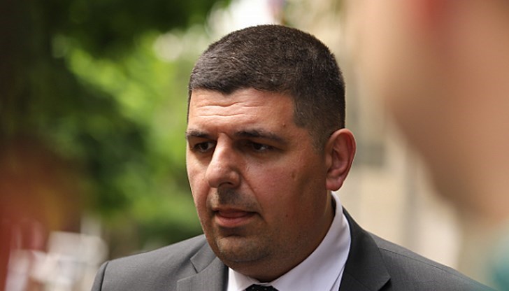 Според съпредседателя на ПП-ДБ от вчера и ГЕРБ и ДПС-Ново начало са една и съща политическа сила