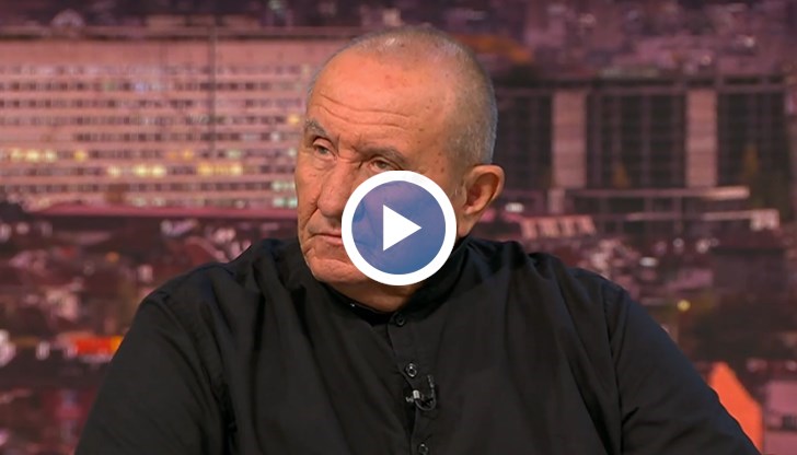 Легендата на българската сатира разказа за срещата си с Първия, за цензурата по времето на социализма и за политиците днес