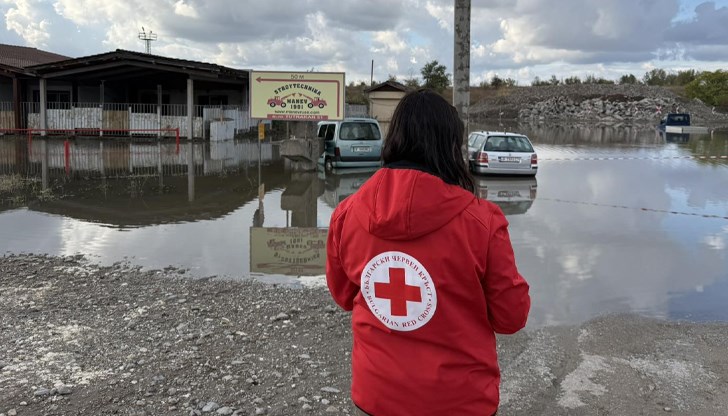 Доброволците действаха заедно с пожарникари при мащабното наводнение
