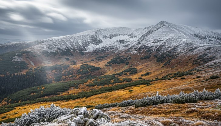 Във високите части има снежна покривка и заледени терени