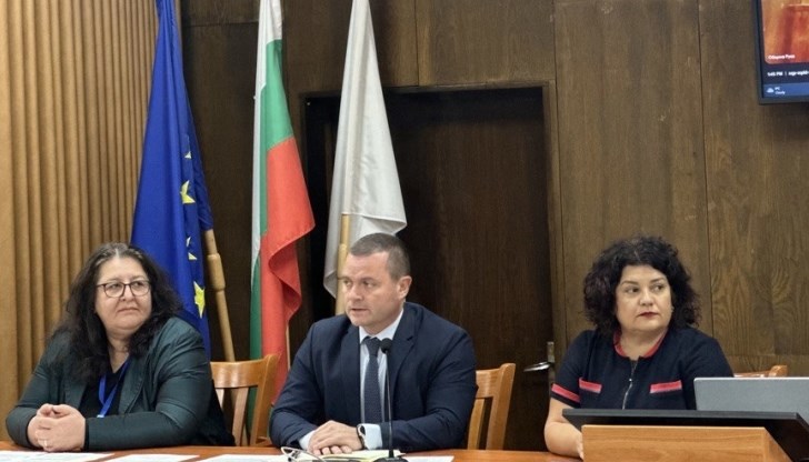 Институции, работодатели и родители обсъдиха програми за трудова реализация на младежи със СОП и РАС