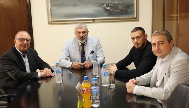 Областният управител на Русе поздрави Георги Кръстев и Николай Братованов за активната им роля