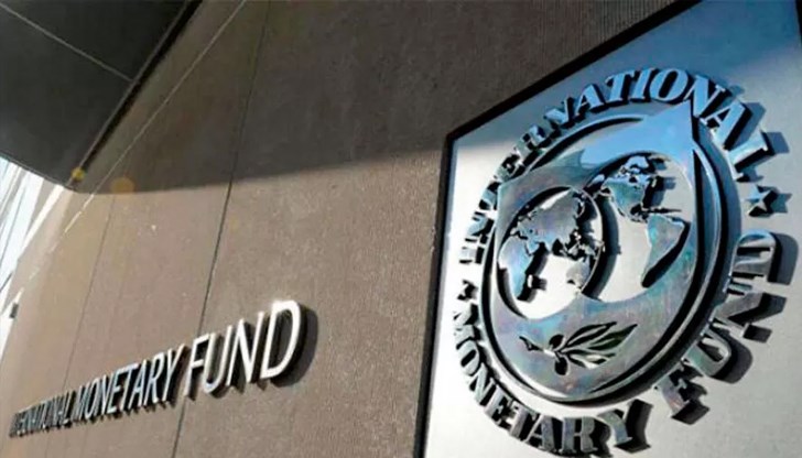 Фондът повиши очакванията си до 3% през 2025 г. и 3,1% през 2026 г. при умерен ръст на инфлацията