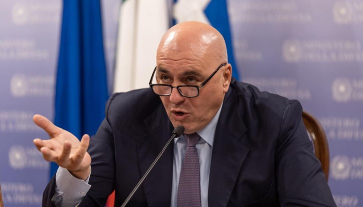 Министърът на отбраната Гуидо Крозето обяви планове за защита на цифровия суверенитет на страната Министърът на отбраната Гуидо Крозето обяви планове за защита на цифровия суверенитет на страната