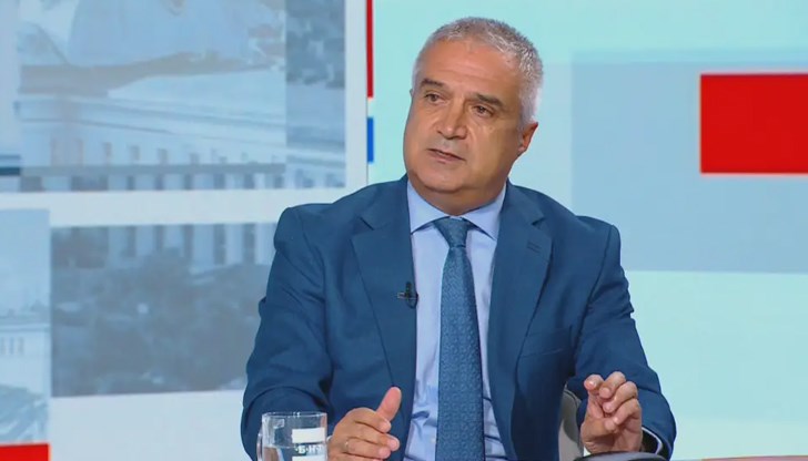 Бившият енергиен министър коментира какво решение може да има след санкциите на САЩ срещу Лукойл Бившият енергиен министър коментира какво решение може да има след санкциите на САЩ срещу Лукойл