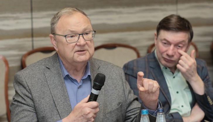 Руският експерт твърди, че икономическите затруднения не могат да спрат президента на Русия Руският експерт твърди, че икономическите затруднения не могат да спрат президента на Русия