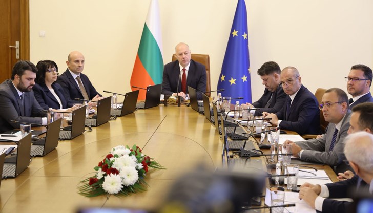 Кабинетът отлага решението за новия размер на минималната заплата