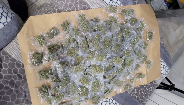 Мъжът пласирал стоката чрез криптирано приложение