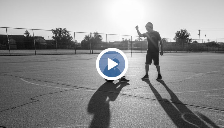 Пострадалото момче е в болница, нападателят е задържан от полицията