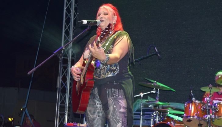 Рок легенди и Врачанската филхармония ще участват в юбилейния концерт на певицата