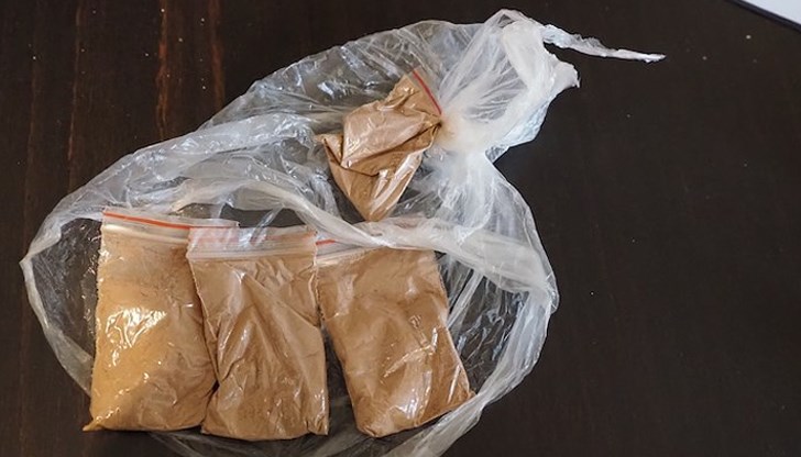 Открити са над 380 грама смъртоносен фентанил, метамфетамин, марихуана и 15 000 лева