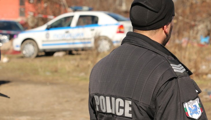 Издирването продължи близо два часа с участието на полицаи и местни хора