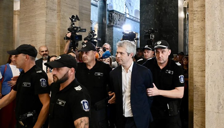 Шестият опит на кмета на Варна за промяна на мярката за неотклонение е насрочен за днес