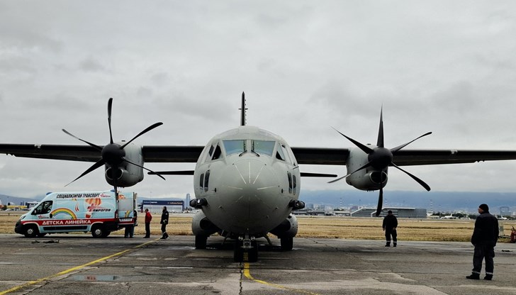 Майор Николай Георгиев ръководи успешната авиомедицинска евакуация на 13-годишен пациент