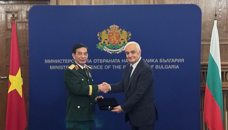 Атанас Запрянов и Фан Ван Джианг обсъдиха сигурността в регионите и военно обучение