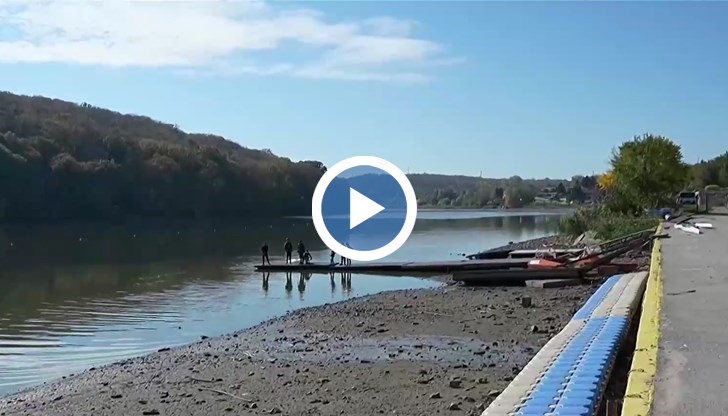 Кметът на Русе търси баланс между сигурността и спасяването на язовира