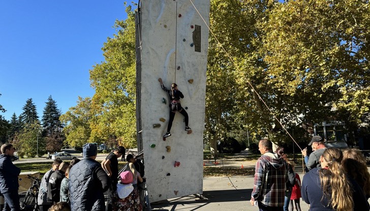 Заместник-кметът Здравка Великова връчи купите на Община Русе в спортно-туристическия турнир