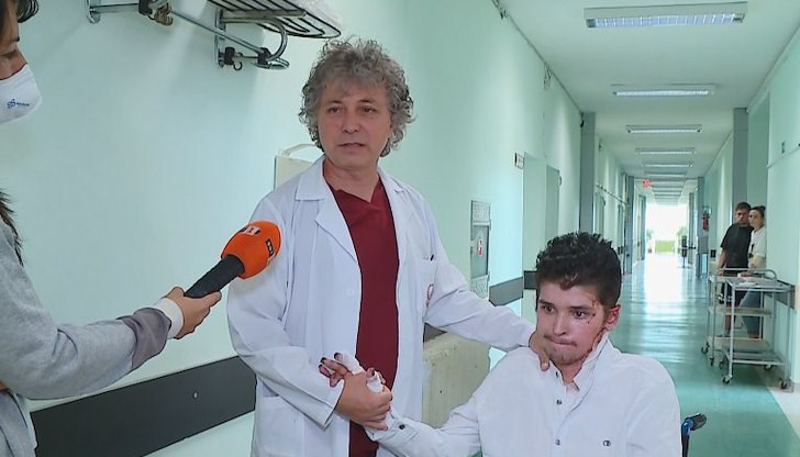 Пациенти от Северна Македония изпращат видеоклипове на лекаря с благодарности