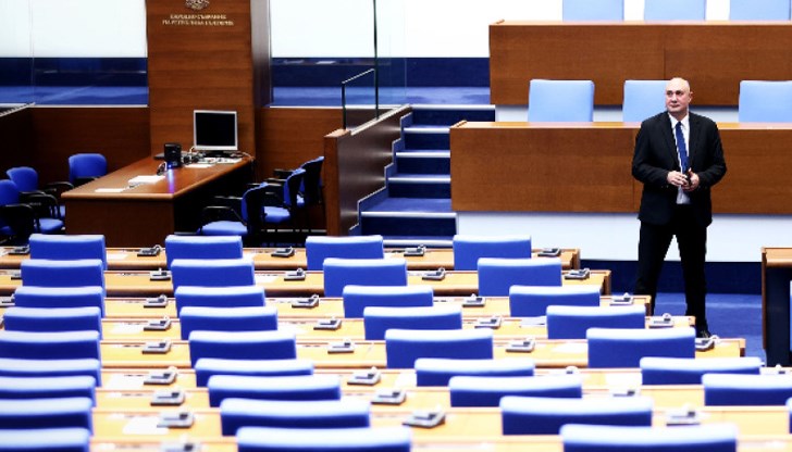 Депутатите не успяха да заседават в сряда и четвъртък заради липса на необходимите 121 представители