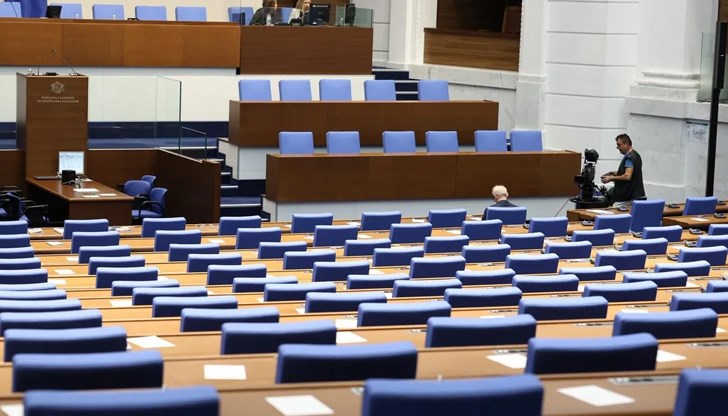 Депутатите ще препитват Силви Кирилов, Мариан Бачев и Жечо Станков днес Депутатите ще препитват Силви Кирилов, Мариан Бачев и Жечо Станков днес