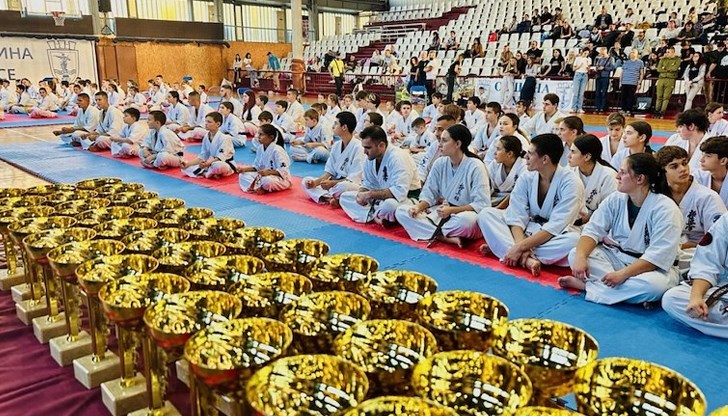 Младите бойци демонстрираха високо ниво на техника и спортсменство в зала "Дунав"