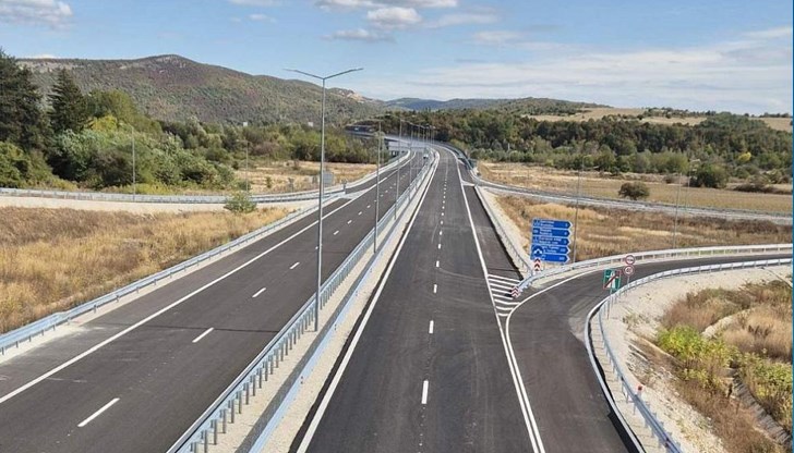 Новото трасе е между пътните възли "Боаза" и "Дерманци"