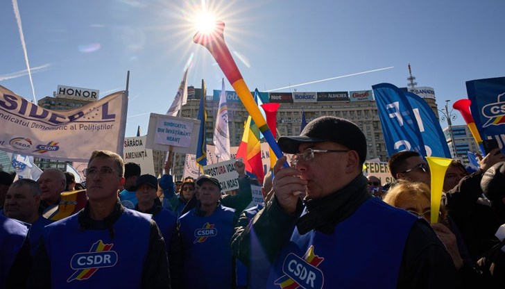 Синдикатите поискаха по-високи заплати и оставката на кабинета