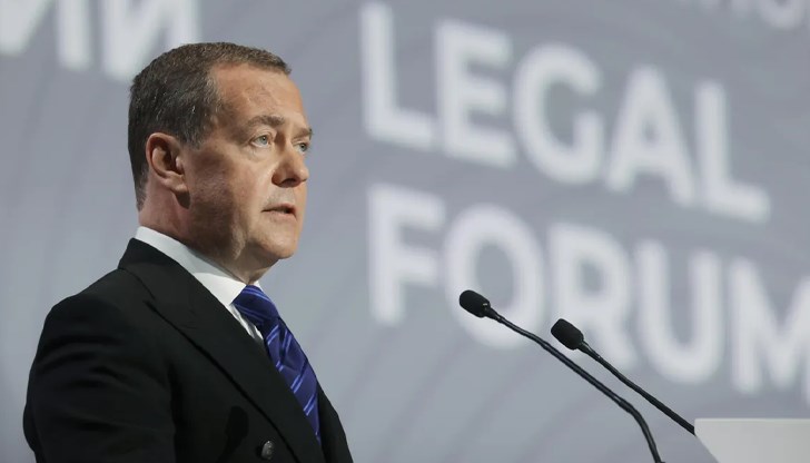 Заместник-председателят на руския Съвет за сигурност обвини американския президент в акт на война след отмяната на срещата в Будапеща и новите санкции Заместник-председателят на руския Съвет за сигурност обвини американския президент в акт на война след отмяната на срещата в Будапеща и новите санкции