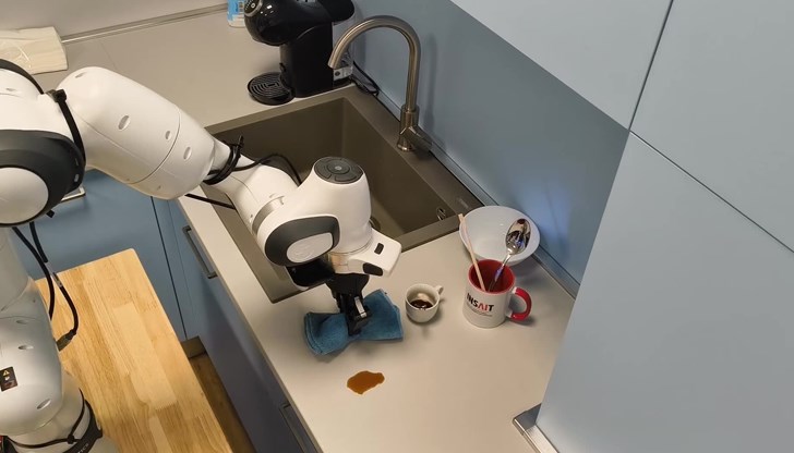 С модела Spear-1 роботите вече ще изпълняват задачи само с гласова команда, без да са били в помещението