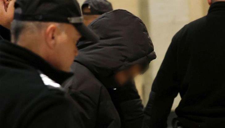 Обвиняемият има нужда от логопед, за да участва в процеса