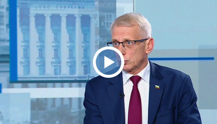 Бойко Борисов иска да набута още повече Пеевски във властта, но го е страх, коментира бившият премиер