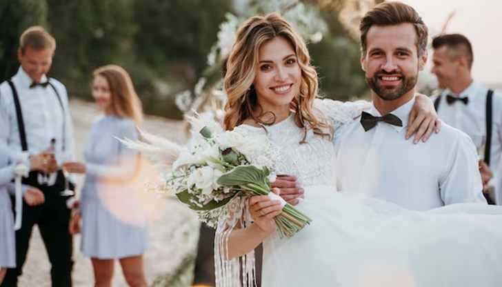 Проучване на близо 5000 души от САЩ и Япония разкрива силната връзка между семейството и благополучието Проучване на близо 5000 души от САЩ и Япония разкрива силната връзка между семейството и благополучието