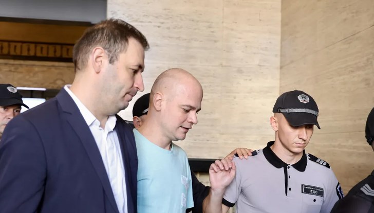 Съдът отмени домашния арест, определен преди седмица от СГС, и върна Барбутов в ареста Съдът отмени домашния арест, определен преди седмица от СГС, и върна Барбутов в ареста