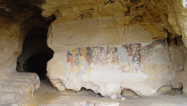 Архиерейското богослужение почита паметта на Света Теофана Басараб Архиерейското богослужение почита паметта на Света Теофана Басараб