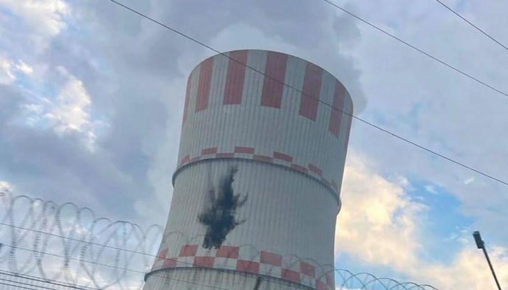 Безпилотният апарат експлодира при сблъсък с охладителна кула на АЕЦ "Нововоронеж"