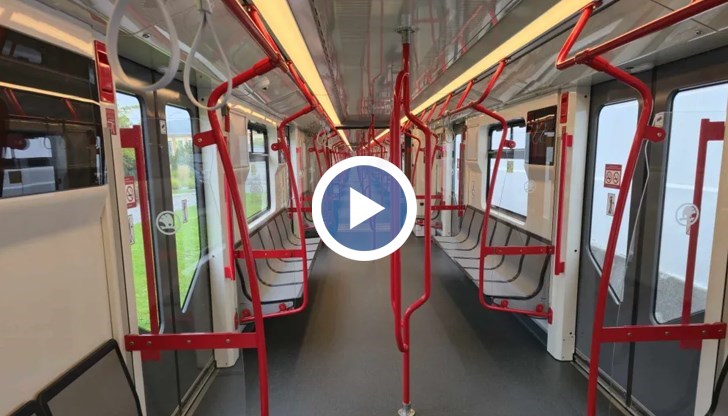 Модерните влакове разполагат с дигитални табла и климатични инсталации