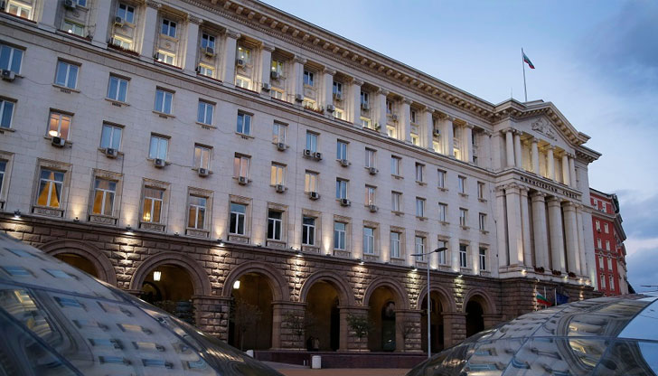 Решението идва, след като управляващите потвърдиха 620 евро минимална заплата