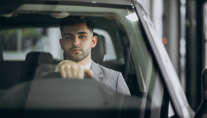 Въвеждат 2-годишен изпитателен срок за млади шофьори и цифров документЕвропейският