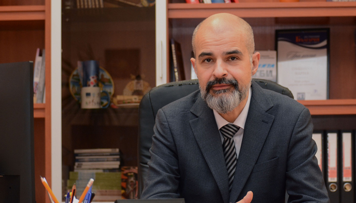 Според него разследването е приключило и няма мотив за задържанеКметът