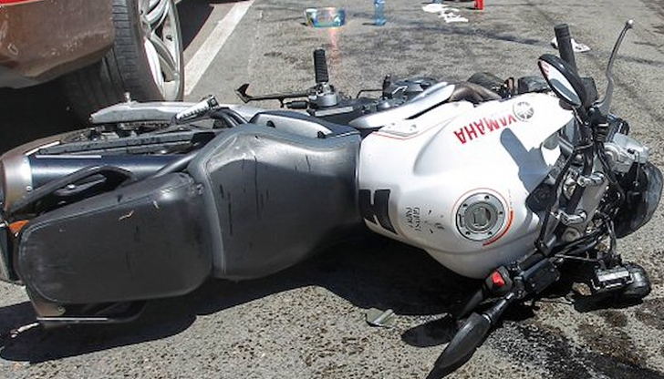 52-годишният мъж е откаран в ИСУЛ с множество нараняванияМоторист е