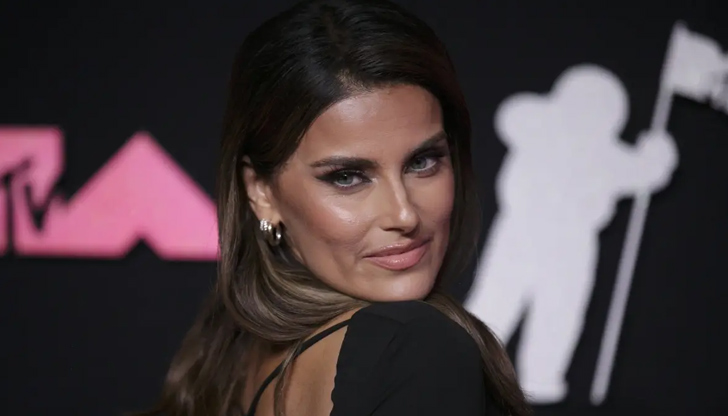 Певицата обяви решението си в деня на 25-годишнината от дебютния