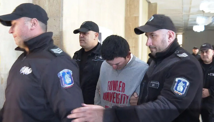 Фахри Мехмед остава под стража за убийството на майка си,