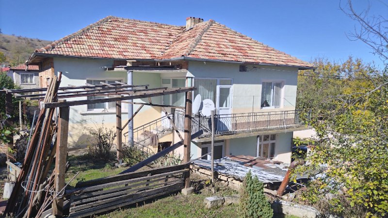 Вероятната причина е скандал за пари80-годишна жена е била убита