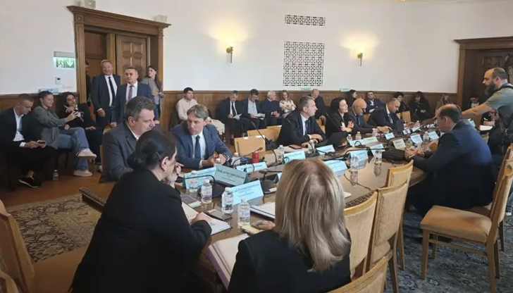 Костадин Ангелов: Решението за заплатите ще е в бюджета на