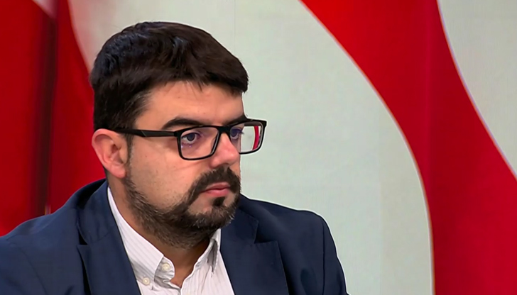 Експертът очаква и ръст на цените с 10-15%Енергийният експерт Мартин