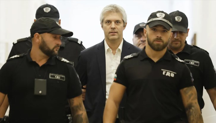 Днес Благомир Коцев и защитата му са призовани за предявяване