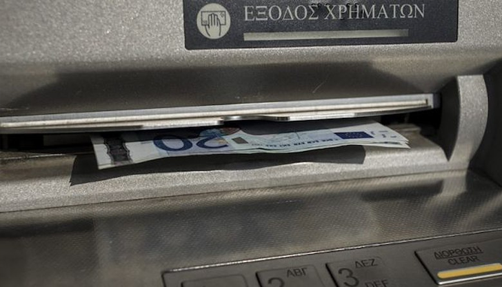 От януари забраняват плащанията в брой, за да спрат укриването