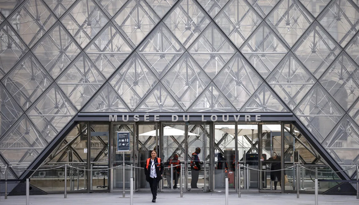 Обирът за 102 милиона евро разкри аналогови камери и изтекъл